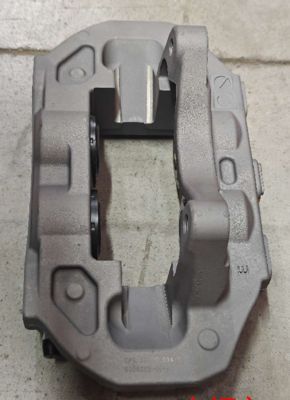 کالیپر ترمز جلو بدون لنت - سمت راست - پایه برای تسلا مدل 3 2017-2023 8008204-00-A