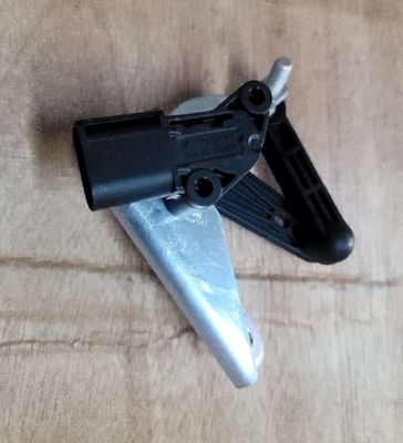 سنسور سیستم تعلیق بادی جلو راست تسلا مدل S/X 2012-2021، شماره قطعه: 1027946-00-B